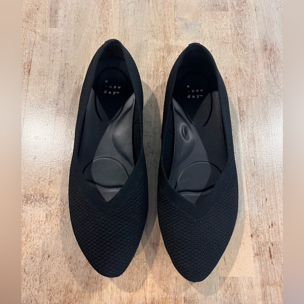 Women’s Black Flats